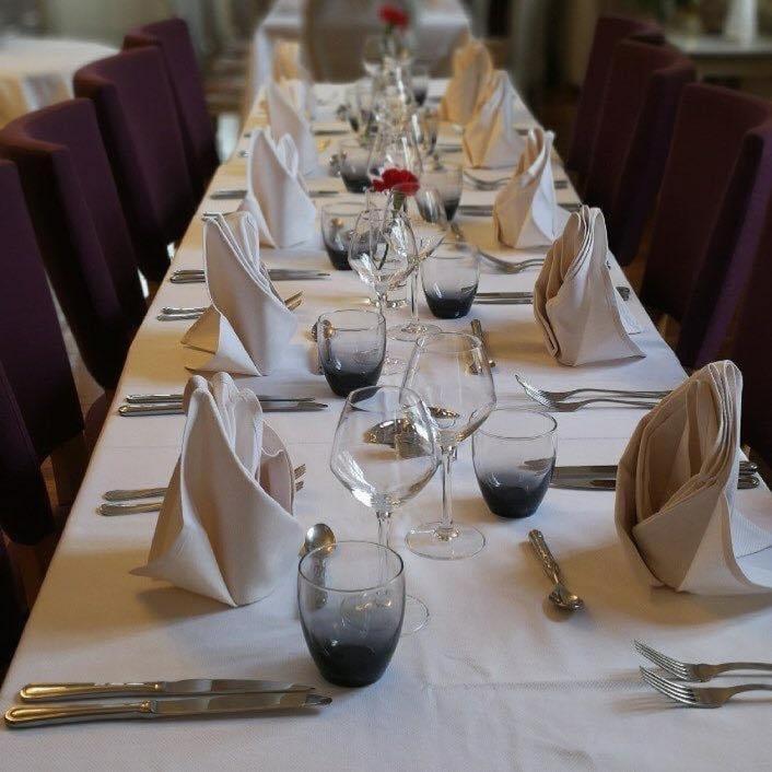 Le Cheval Blanc Hotel Jargeau Екстериор снимка
