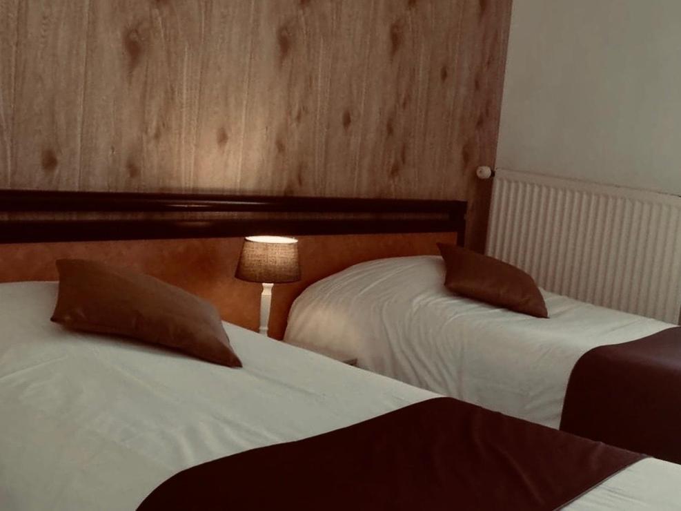Le Cheval Blanc Hotel Jargeau Екстериор снимка