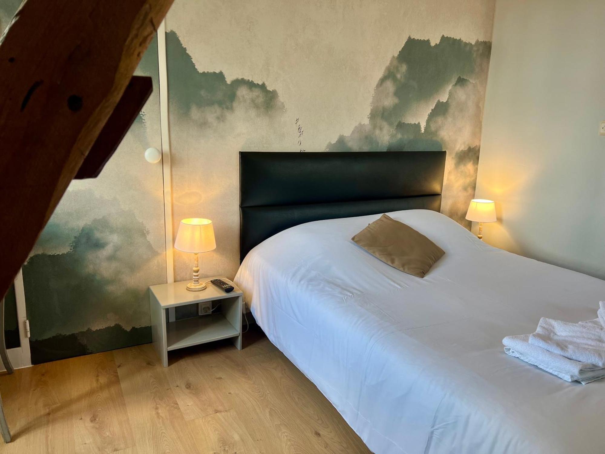 Le Cheval Blanc Hotel Jargeau Екстериор снимка