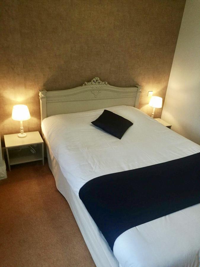 Le Cheval Blanc Hotel Jargeau Екстериор снимка
